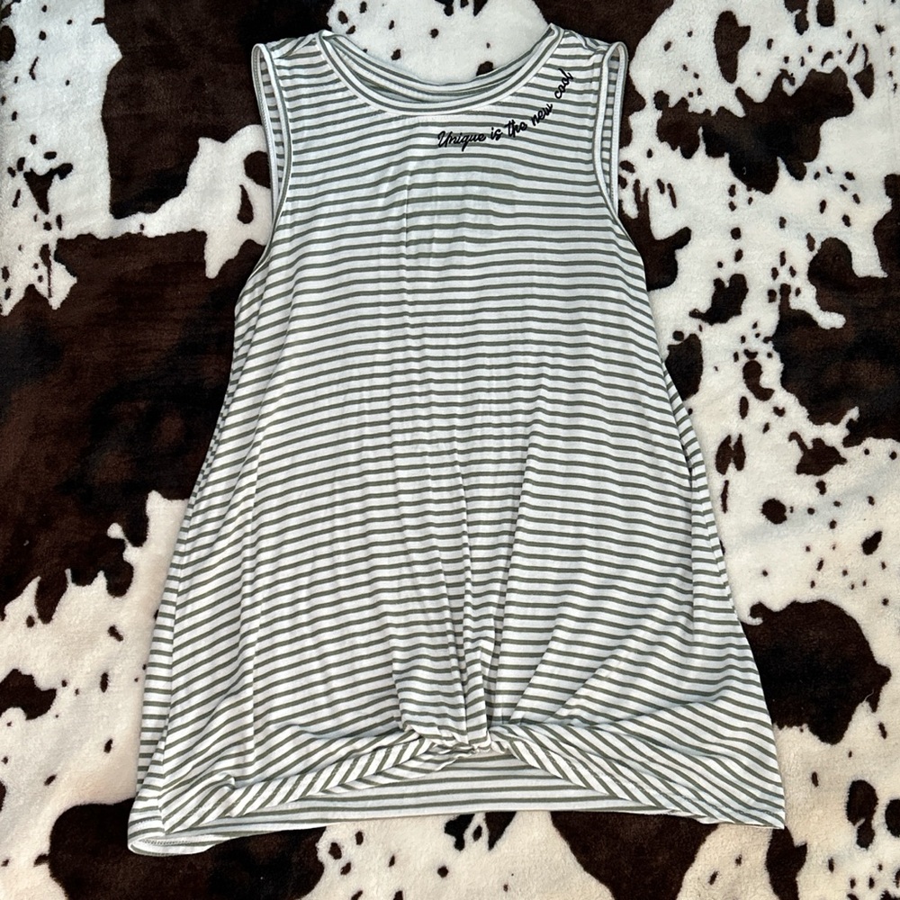 Wonder Nation Green and White Tie Front Sleeveless Tank Top